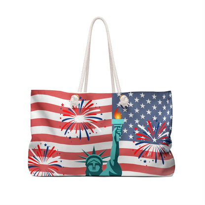 Patriotic Statue of Liberty with fireworks, Weekender Bag